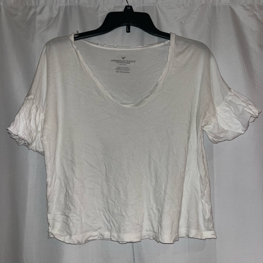 Distressed American eagle white tee v-neck size XS